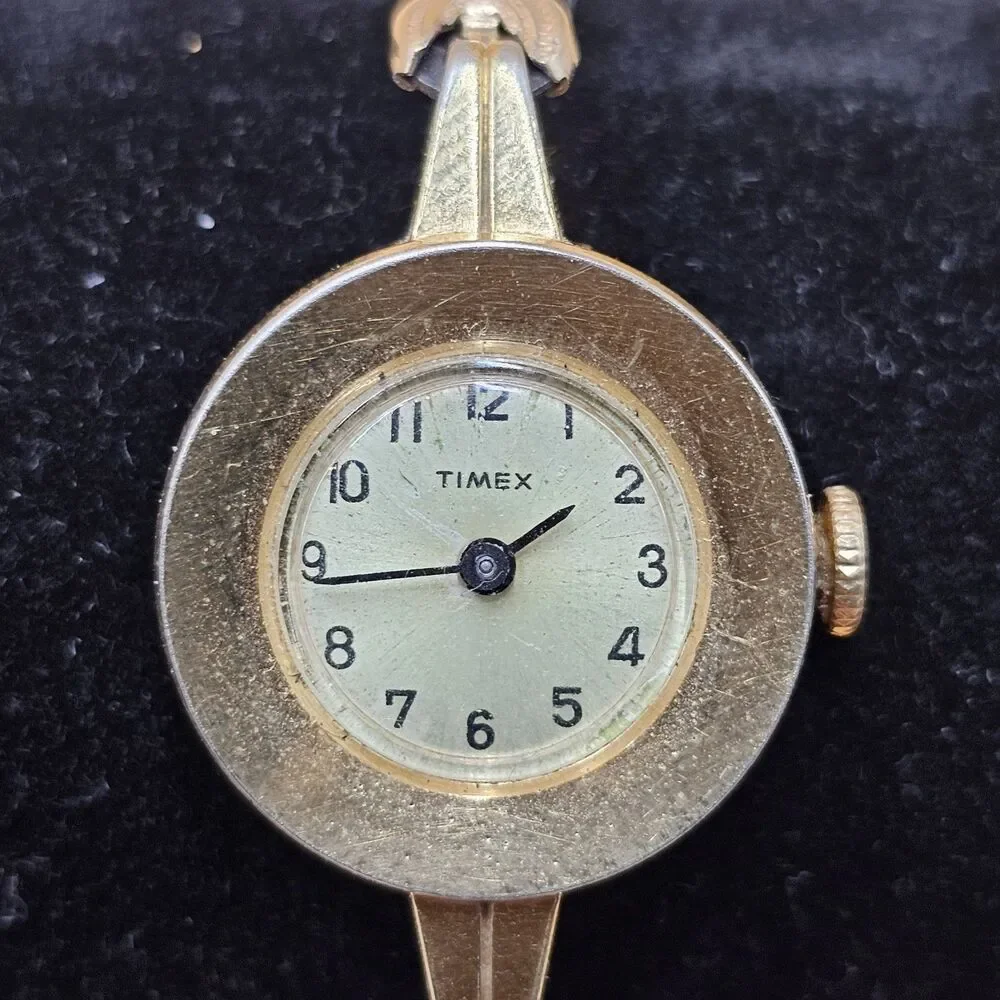 VINTAGE Timex 35D Manual Wind Women's Watch On Speidel 10k RGP Band Runs Great